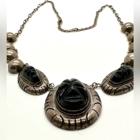 🔥 Vintage Tribal Aztec Mask Black Obsidian Silver Necklace - Picture 10 of 17